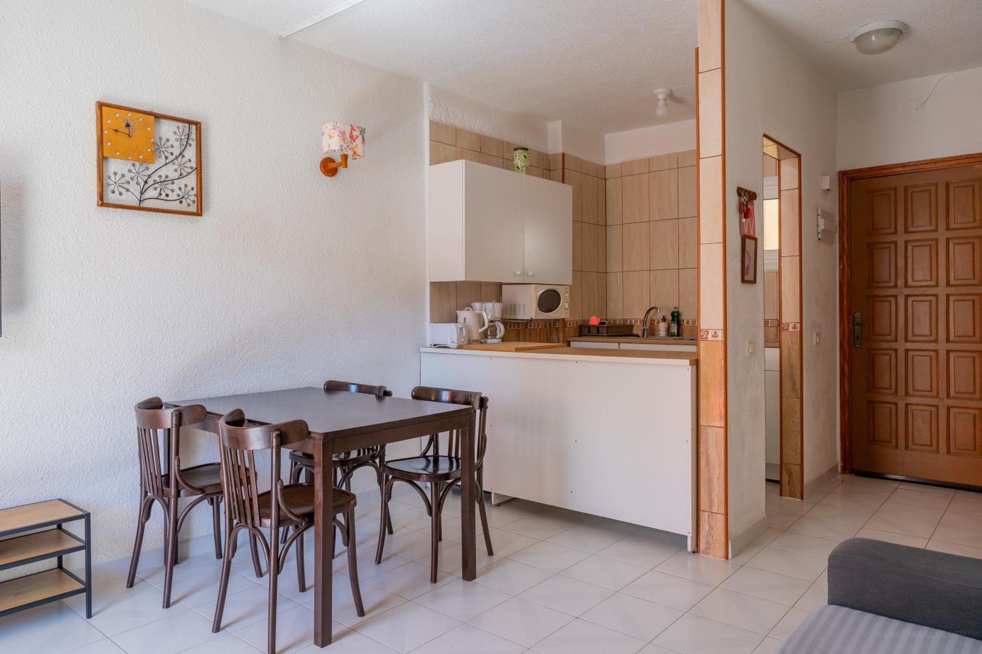 Apartments In Los Cristianos, Tenerife, Canary Islands لوس كريستيانوس المظهر الخارجي الصورة